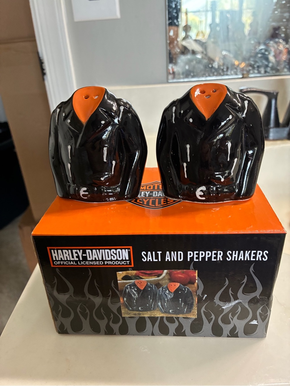 New in Box Harley Davidson Salt and Pepper Shakers